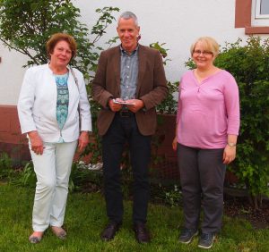 Frau Eilerts, Herr Bormann (Geschäftsführer der Lebenshilfe), Frau Hanke
